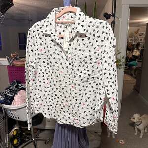 Tags on, Beach Lunch Lounge Women's White Heart Print Button Up